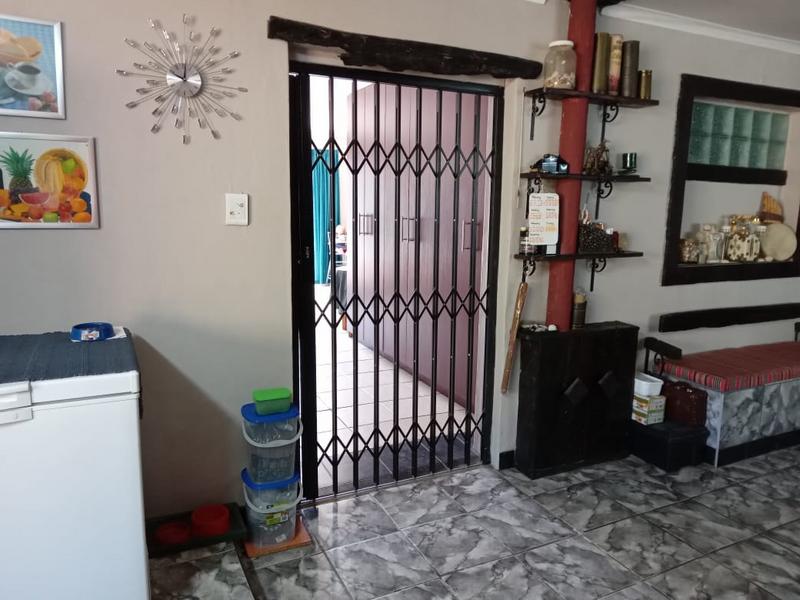 2 Bedroom Property for Sale in Vakansieplaas Western Cape